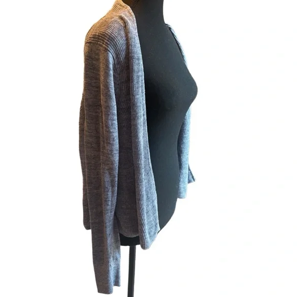 Banana Republic Heather Gray Women's Cardigan - Picture 2 of 6